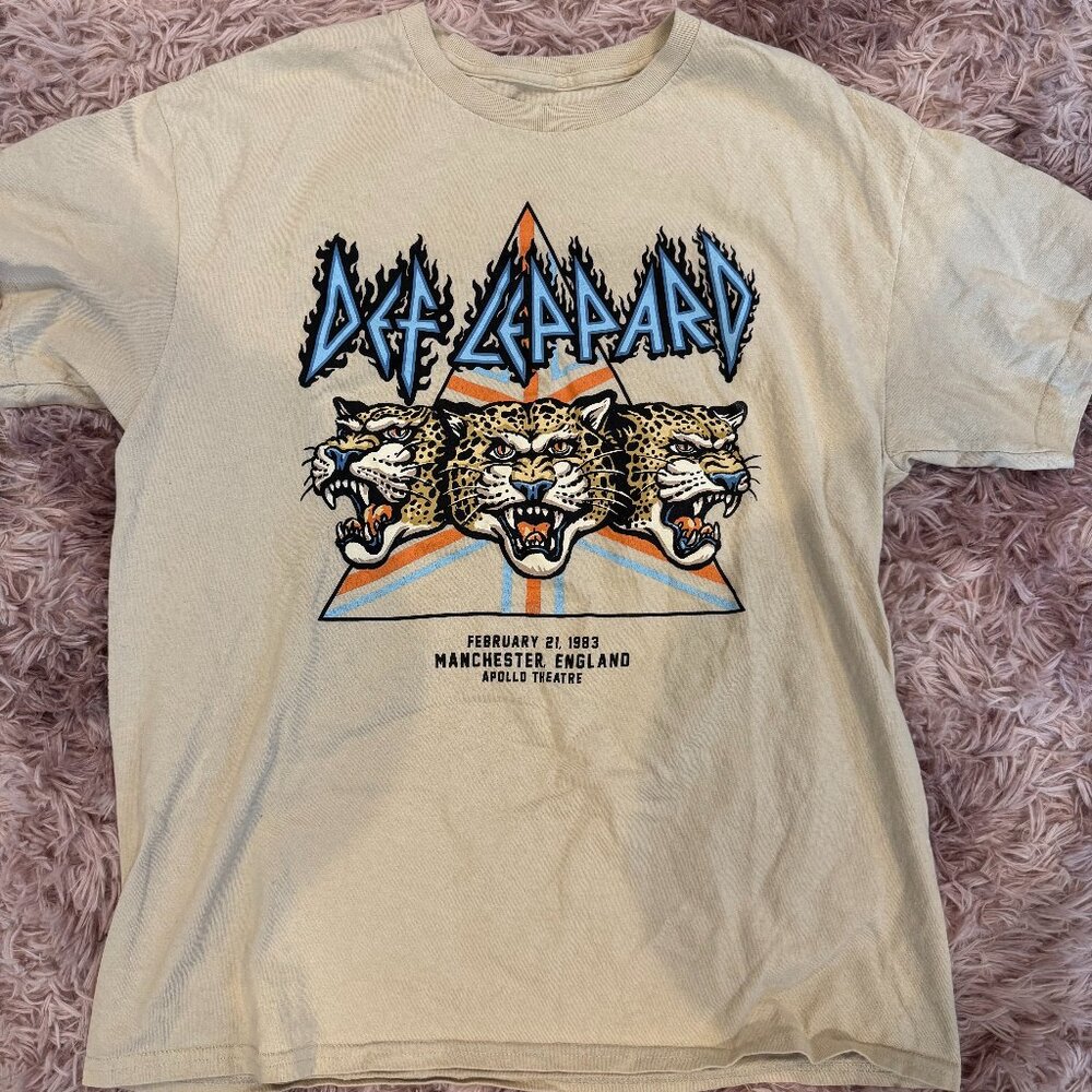 Tan Graphic Def Leppard T-Shirt